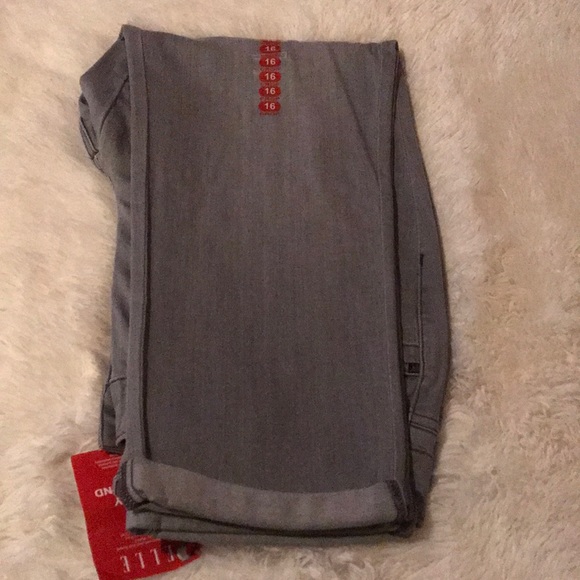 Boyfriend Jeans - Picture 3 of 3